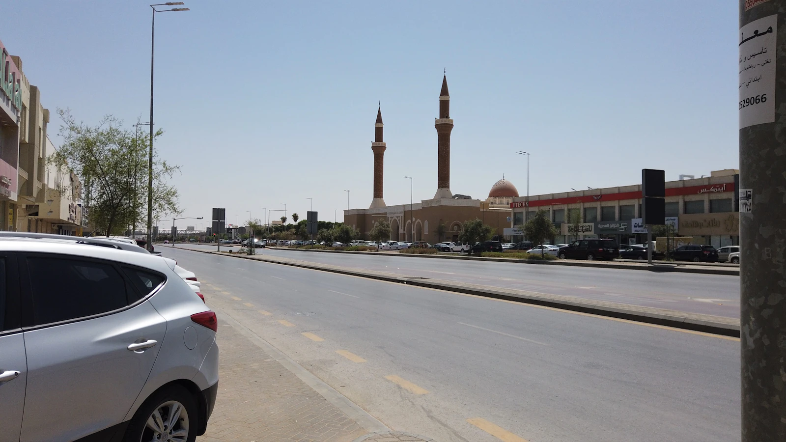 تأجير السيارات للزوار في السعودية: دليل رخصة القيادة